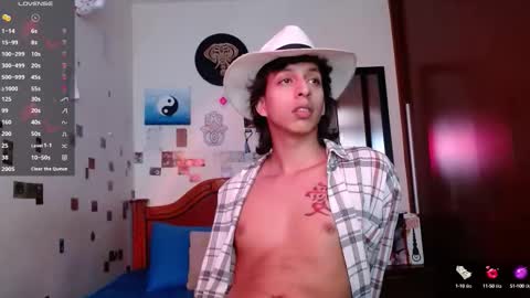 Snapshot of danny__phantom chatting on 13, 10, 2025 phantom555 online show from 13, 10, 2025