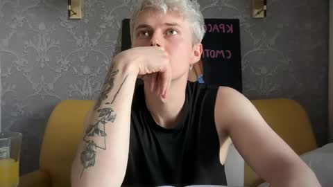 Snapshot of danny_love01 chatting on 26, 5, 2026 danny online show from 26, 5, 2026