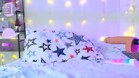 Danny Swift Independent Model online show from 8, 11, 2025