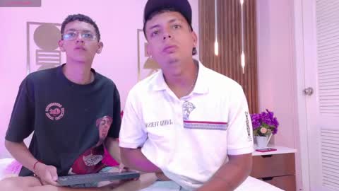 DANTE Y AXEL online show from 27, 4, 2026