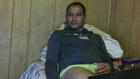 Snapshot of dantehot82 chatting on 2, 12, 2024 dantehot82 online show from 2, 12, 2024