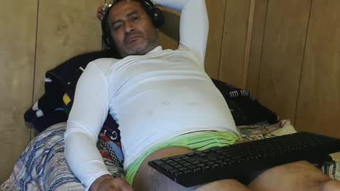 Snapshot of dantehot82 chatting on 1, 1, 2025 dantehot82 online show from 1, 1, 2025