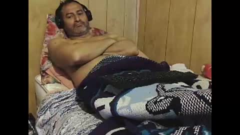 Snapshot of dantehot82 chatting on 4, 1, 2025 dantehot82 online show from 4, 1, 2025
