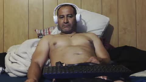 Snapshot of dantehot82 chatting on 12, 10, 2025 dantehot82 online show from 12, 10, 2025