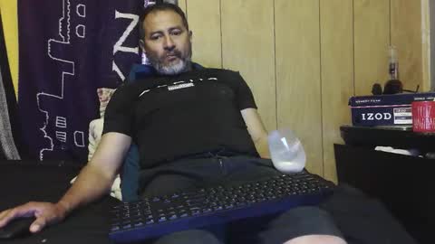 Snapshot of dantehot82 chatting on 21, 12, 2025 dantehot82 online show from 21, 12, 2025