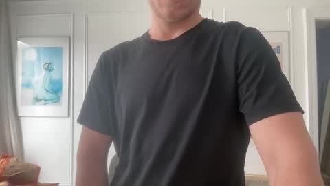 Snapshot of danteslife chatting on 8, 10, 2025 Dante online show from 8, 10, 2025