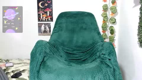 Snapshot of dany_milk chatting on 9, 7, 2026 dany_milk online show from 9, 7, 2026