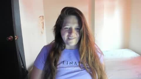 Snapshot of daphnegirlsexxy chatting on 18, 9, 2025 daphnegirlsexxy online show from 18, 9, 2025
