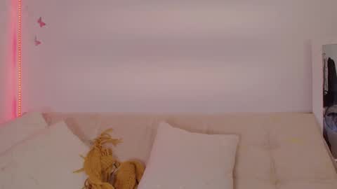 Daphne online show from 5, 12, 2025