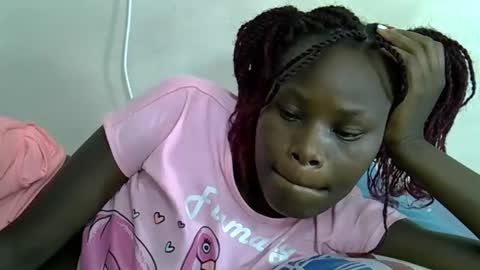 ESTHER online show from 25, 2, 2025