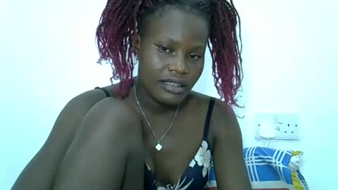 ESTHER online show from 6, 3, 2025