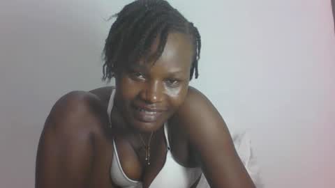 Snapshot of darberry21 chatting on 15, 5, 2026 ESTHER online show from 15, 5, 2026
