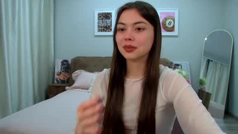 Snapshot of darcymacy chatting on 27, 5, 2026 DarcyMacy online show from 27, 5, 2026
