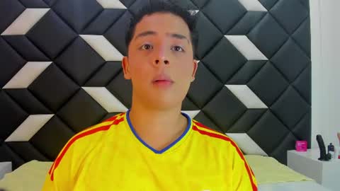 Snapshot of darian_laforteza chatting on 27, 6, 2026 Darian online show from 27, 6, 2026