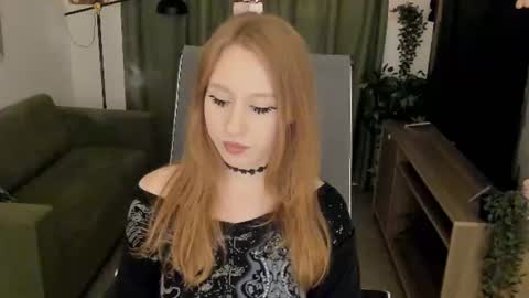Snapshot of dariatate chatting on 4, 7, 2026 Daria Tate online show from 4, 7, 2026