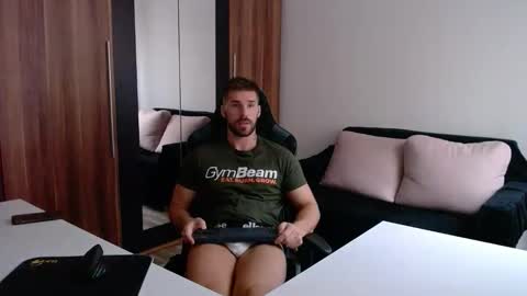 darius_94 online show from 23, 9, 2025