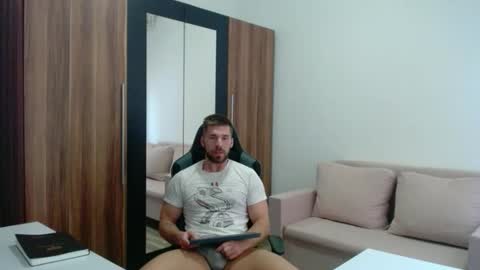 darius_94 online show from 13, 3, 2026