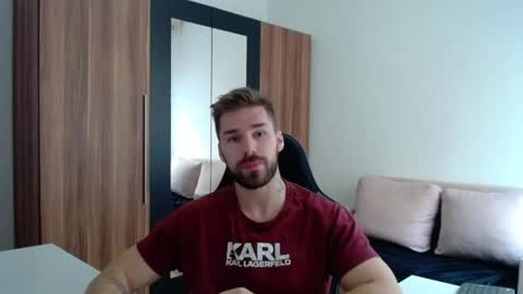 darius_94 online show from 9, 6, 2026