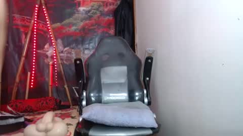 dark_doll5 online show from 25, 1, 2025