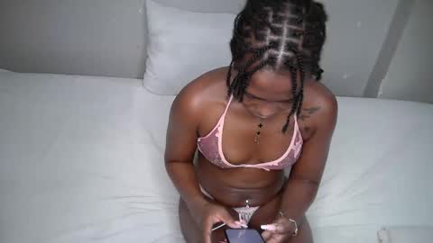 dark_lovly online show from 10, 11, 2025