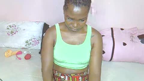 dark_petite_ online show from 19, 5, 2026