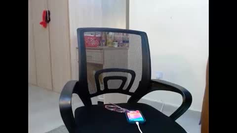 Snapshot of dark_qween chatting on 8, 3, 2025 dark_qween online show from 8, 3, 2025