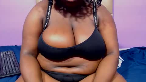 darkgiantmelanin online show from 14, 12, 2025