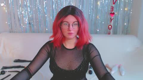 Kelly online show from 7, 2, 2025