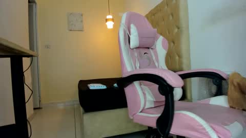 Snapshot of darkknightx01 chatting on 4, 10, 2025 darkknightx01 online show from 4, 10, 2025