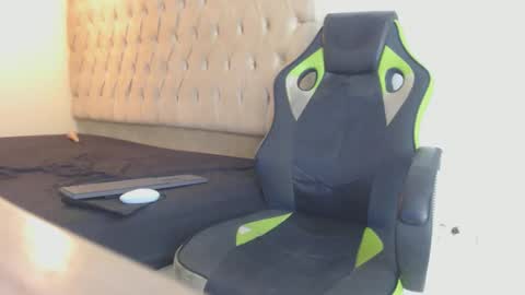 Snapshot of darkknightx01 chatting on 27, 10, 2025 darkknightx01 online show from 27, 10, 2025