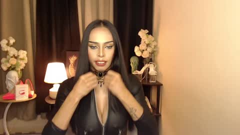 HAPPY BIRTHDAY MISTRESS MADRIANA online show from 14, 1, 2025