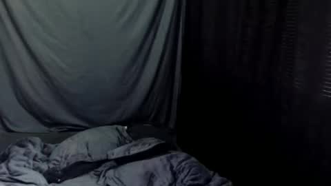 Snapshot of darling_and_dante chatting on 2, 1, 2025 darling_and_dante online show from 2, 1, 2025