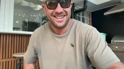 dartanian0001 online show from 15, 9, 2025