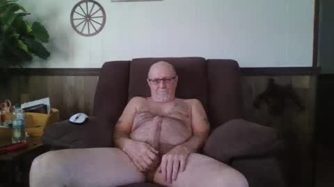 Snapshot of dave571960 chatting on 22, 1, 2025 dave571960 online show from 22, 1, 2025