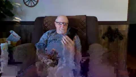 Snapshot of dave571960 chatting on 1, 10, 2025 dave571960 online show from 1, 10, 2025