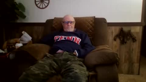 Snapshot of dave571960 chatting on 23, 10, 2025 dave571960 online show from 23, 10, 2025