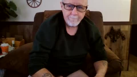 Snapshot of dave571960 chatting on 13, 11, 2025 dave571960 online show from 13, 11, 2025