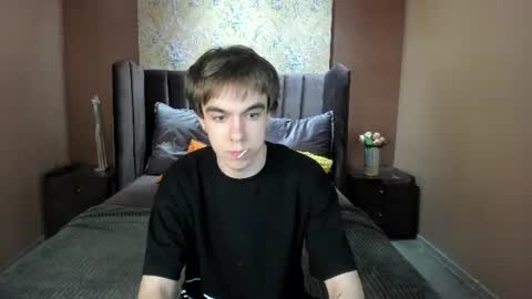 Snapshot of davebevy chatting on 18, 6, 2026 Dave online show from 18, 6, 2026