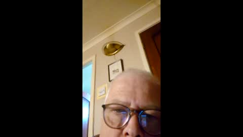 Snapshot of davecharge2 chatting on 3, 4, 2026 davecharge2 online show from 3, 4, 2026