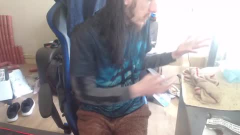 Snapshot of daver281197 chatting on 5, 7, 2026 dave online show from 5, 7, 2026