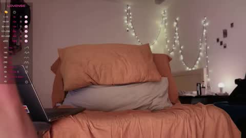 Snapshot of davey_ebash chatting on 8, 1, 2026 Davey online show from 8, 1, 2026