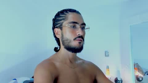 Hey im David that loves to explore and speak their fantasies. Very open talktative and nice. Feel free to chat with me online show from 23, 12, 2025