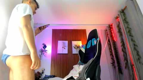 Snapshot of david_niet chatting on 1, 12, 2025 david_niet online show from 1, 12, 2025