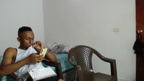 Snapshot of davidberrocal chatting on 8, 11, 2025 DavidSexxx777 online show from 8, 11, 2025