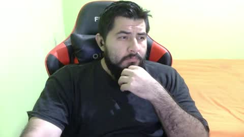 Snapshot of daviddelz chatting on 15, 1, 2025 David online show from 15, 1, 2025