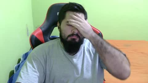 Snapshot of daviddelz chatting on 17, 1, 2025 David online show from 17, 1, 2025