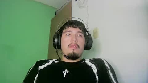 Snapshot of davidlasecuela chatting on 22, 2, 2026 DavidSkinny online show from 22, 2, 2026