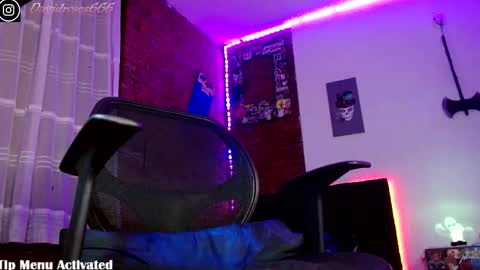 Snapshot of davidroses420 chatting on 24, 11, 2025 online show from 24, 11, 2025