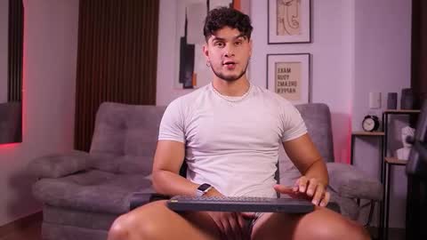 Davies brown    schedule 12pm to 5pm col time online show from 18, 11, 2025