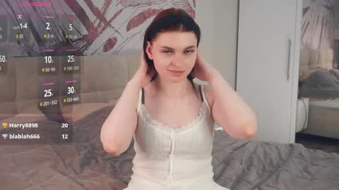 Snapshot of davinagreengo chatting on 7, 5, 2026 Louise online show from 7, 5, 2026